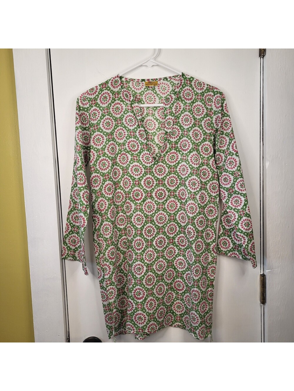 Roberta Roller Rabbit tunic features a pink and green circular pattern XS